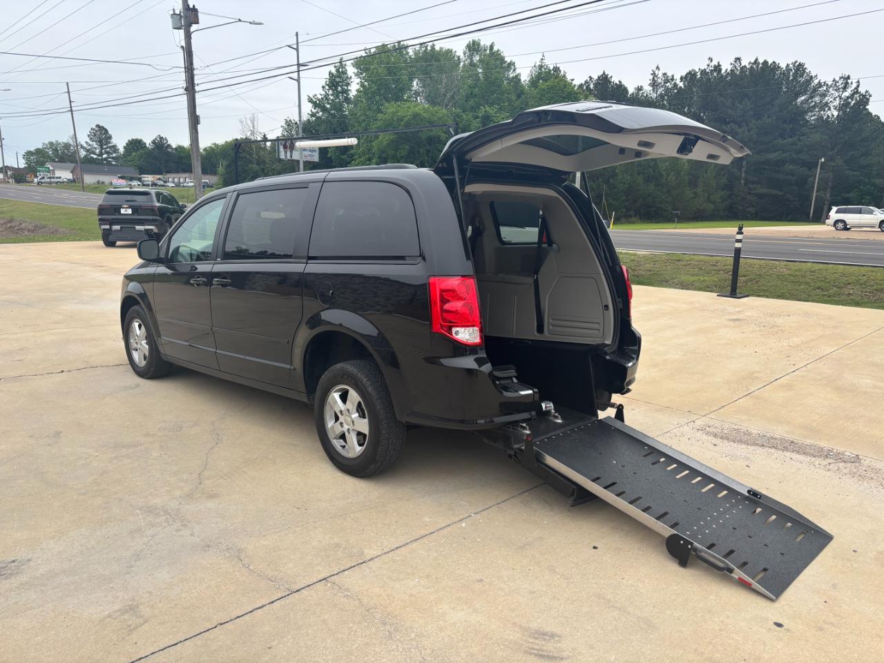 Dodge Grand Caravan SXT 2013