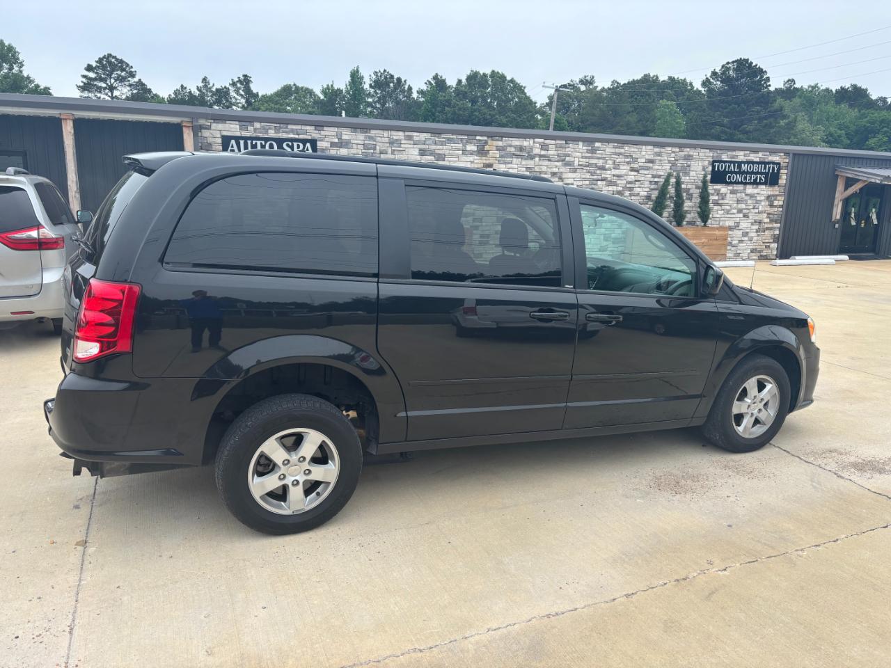 Dodge Grand Caravan SXT 2013
