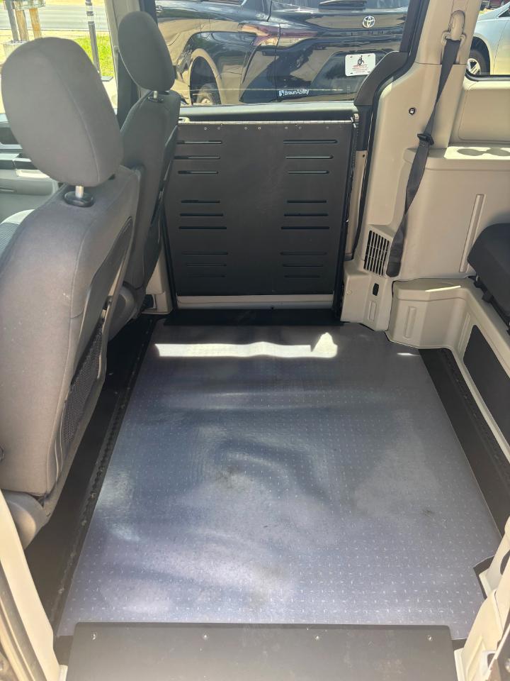 Dodge Grand Caravan SXT 2010