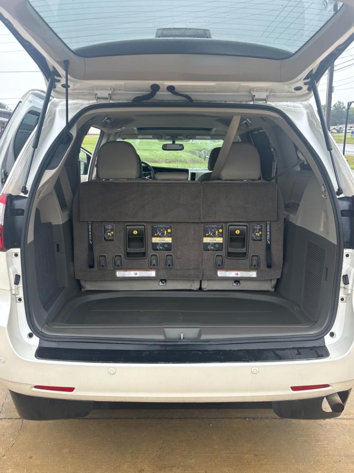 Toyota Sienna XLE FWD 8-Passenger V6 2016