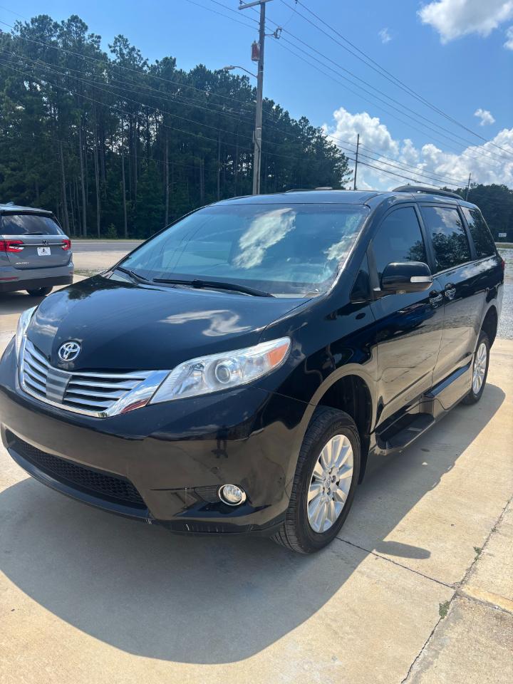 Toyota Sienna XLE FWD 8-Passenger V6 2014