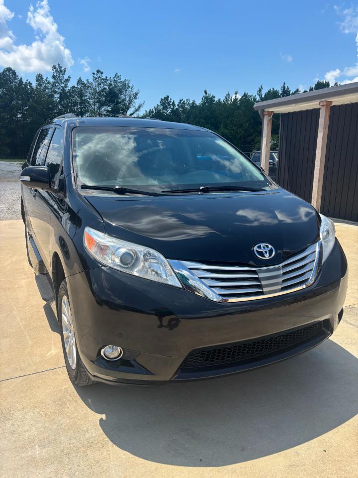 Toyota Sienna XLE FWD 8-Passenger V6 2014