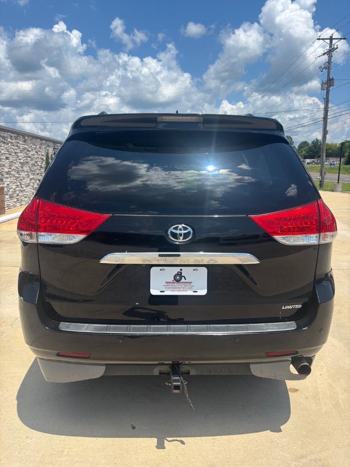 Toyota Sienna XLE FWD 8-Passenger V6 2014