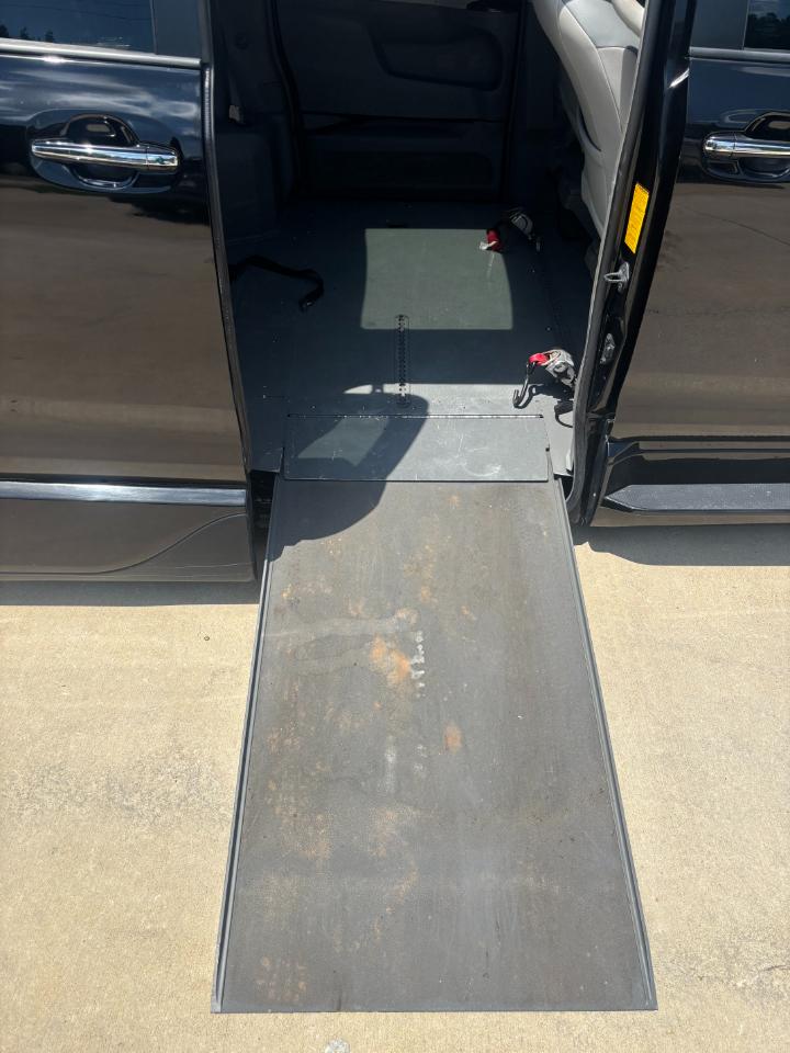 Toyota Sienna XLE FWD 8-Passenger V6 2014