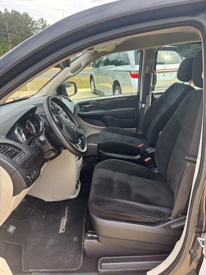 Dodge Grand Caravan SE 2016