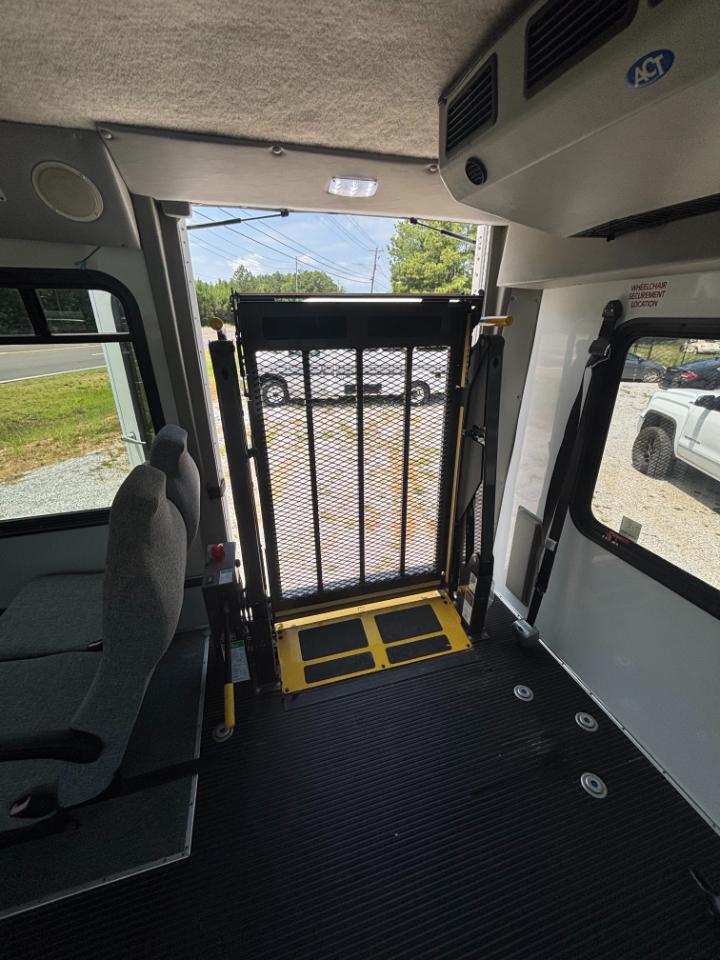 Chevrolet Express G3500 139" 2016