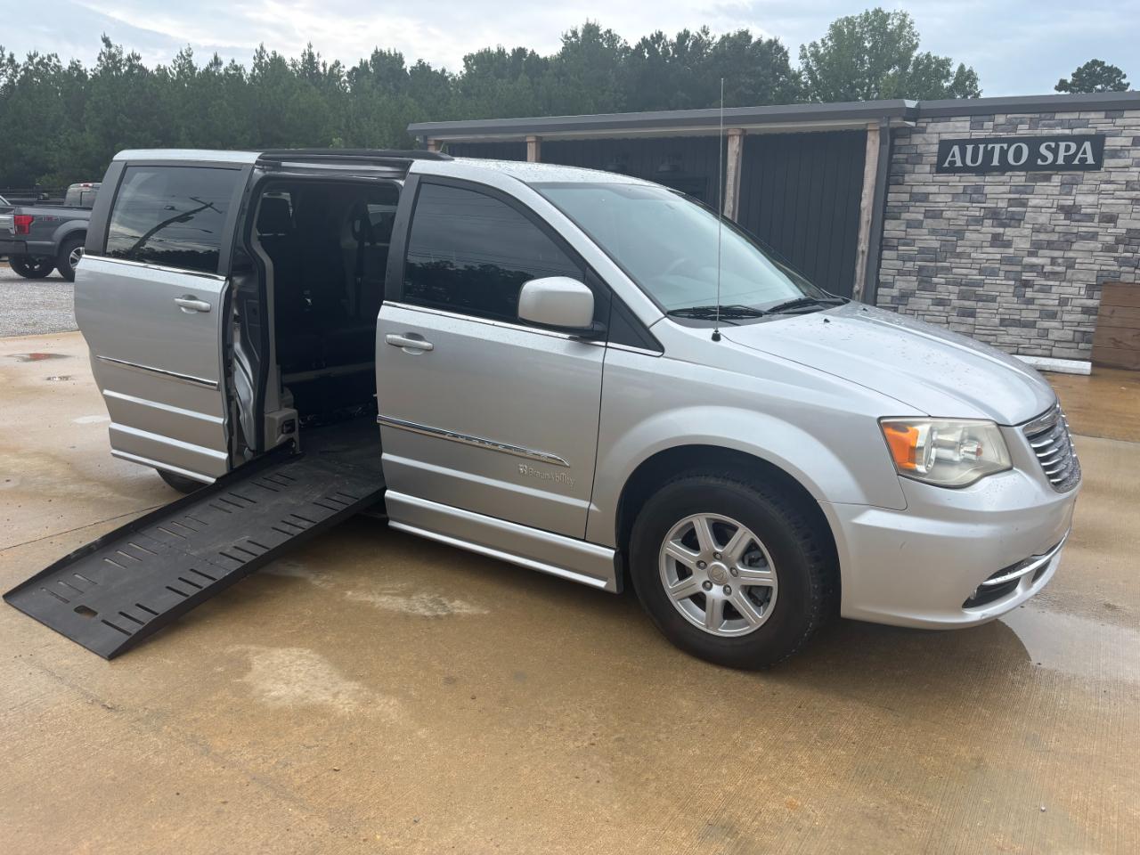 Chrysler Town & Country Touring 2011