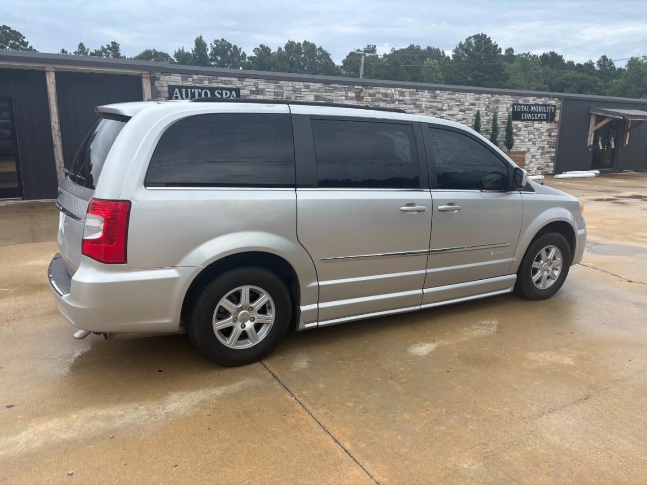Chrysler Town & Country Touring 2011