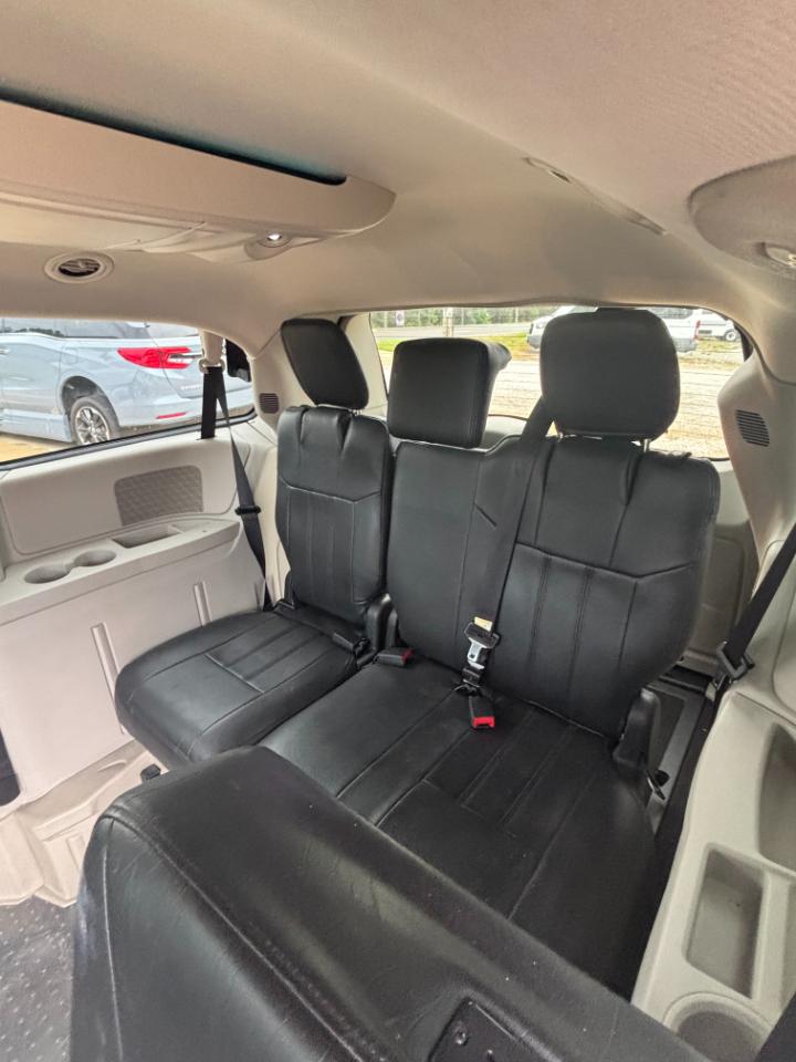 Chrysler Town & Country Touring 2011