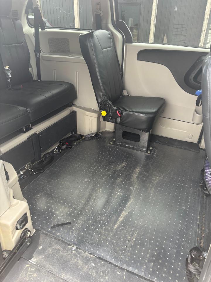 Chrysler Town & Country Touring 2011