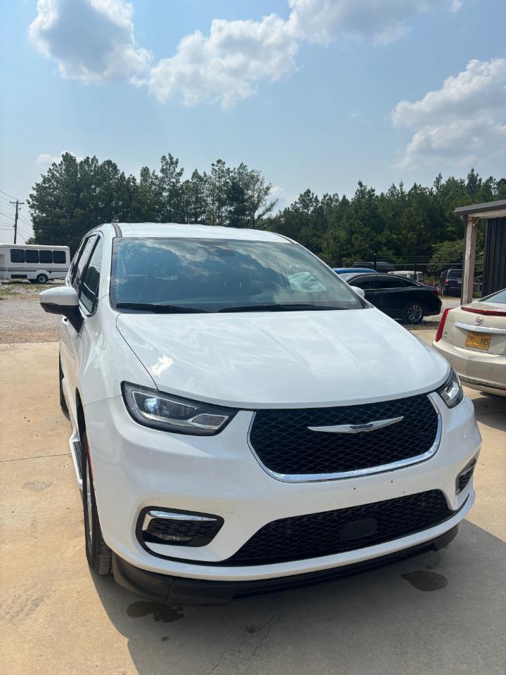 Chrysler Pacifica Touring L 2023