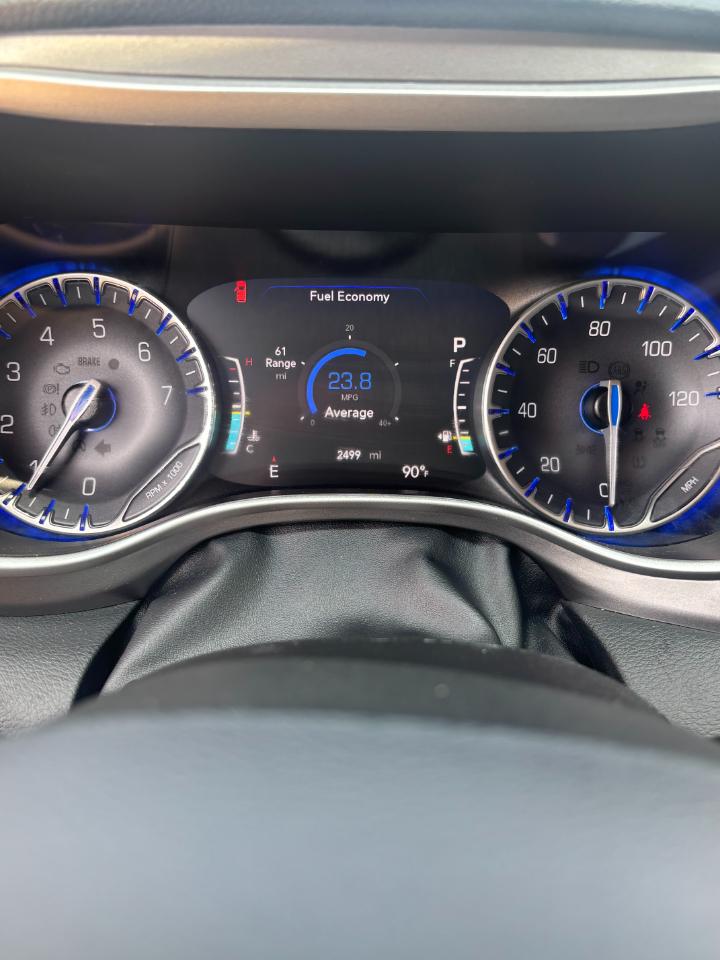 Chrysler Pacifica Touring L 2023