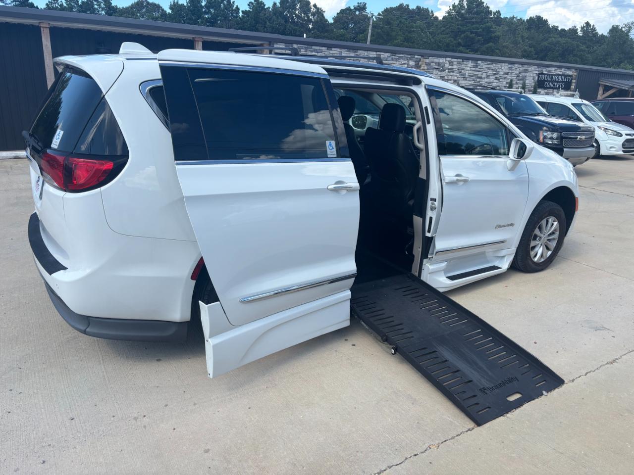 Chrysler Pacifica Touring-L 2019