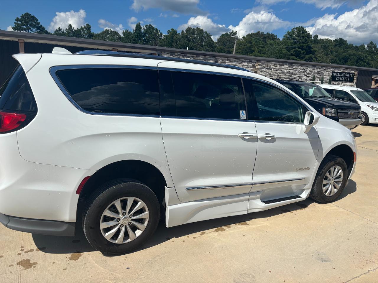 Chrysler Pacifica Touring-L 2019