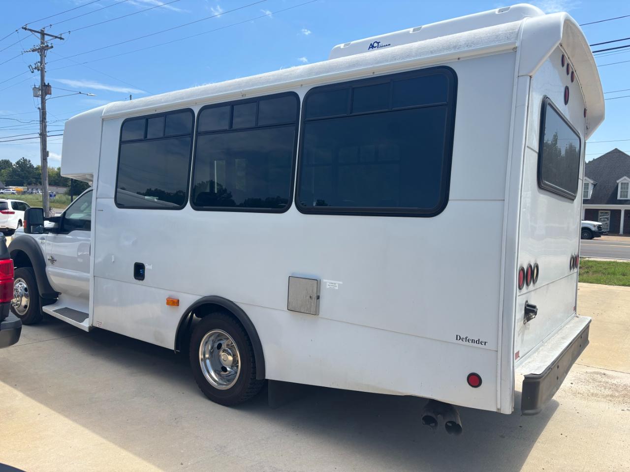 Ford F-550 Regular Cab DRW 2WD 2012