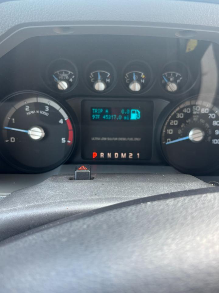 Ford F-550 Regular Cab DRW 2WD 2012