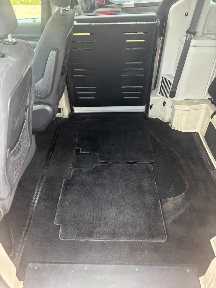 Dodge Grand Caravan SE 2009