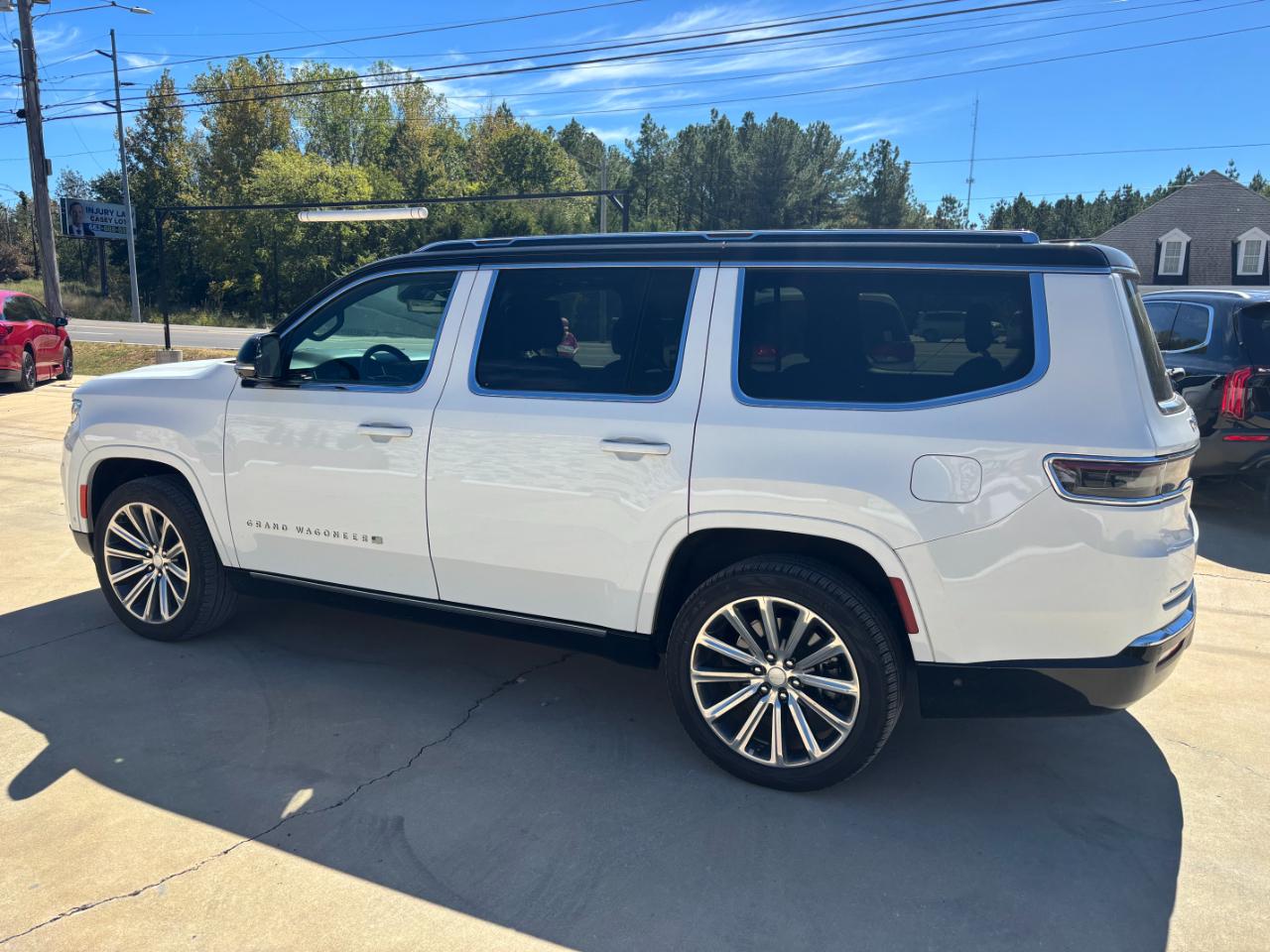 Jeep Grand Wagoneer Series II 4WD 2023