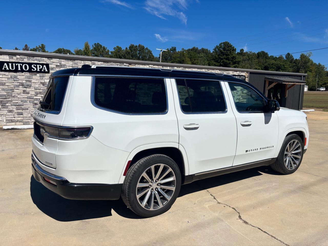 Jeep Grand Wagoneer Series II 4WD 2023