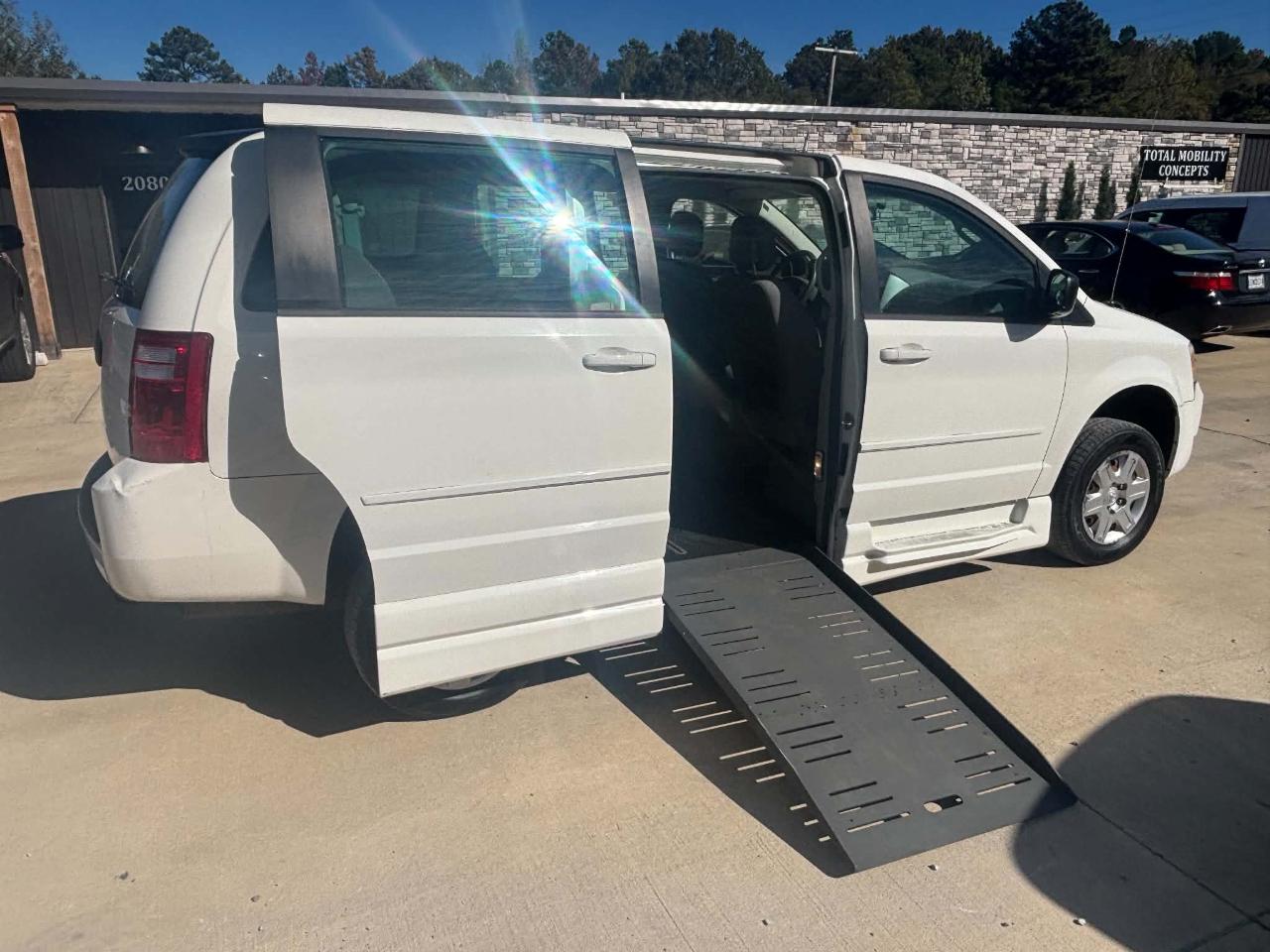 Dodge Grand Caravan SE 2010