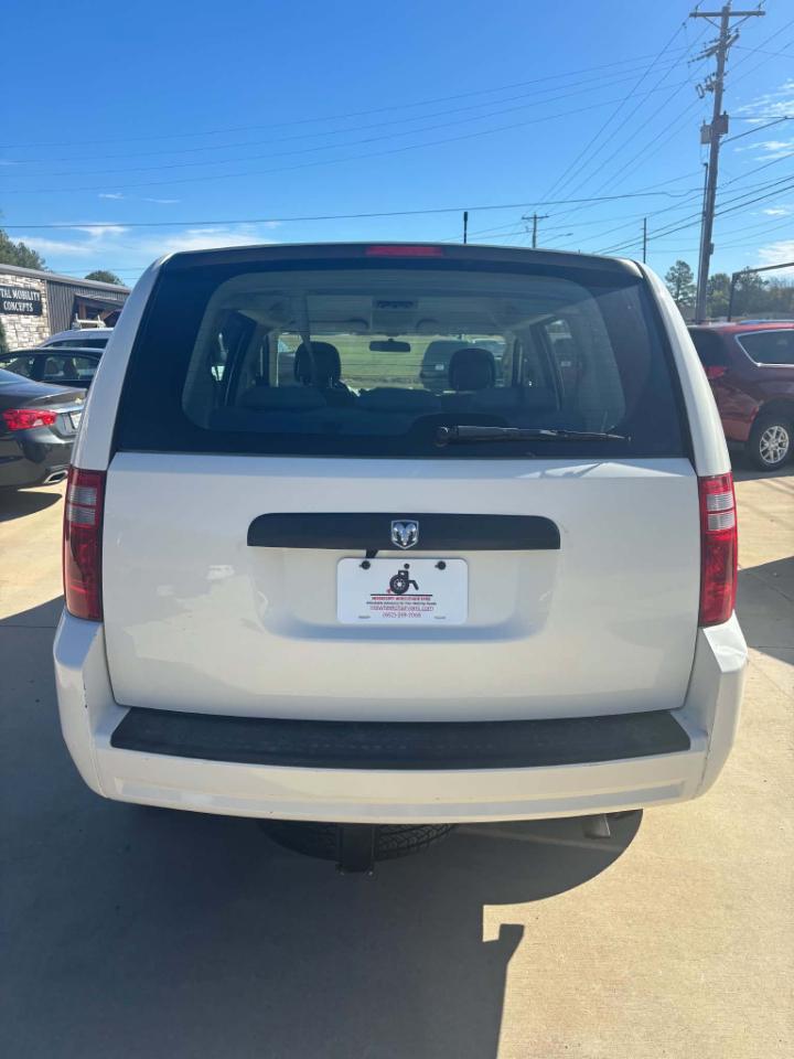 Dodge Grand Caravan SE 2010