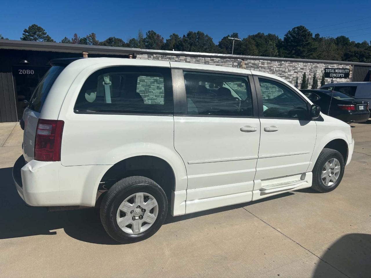 Dodge Grand Caravan SE 2010