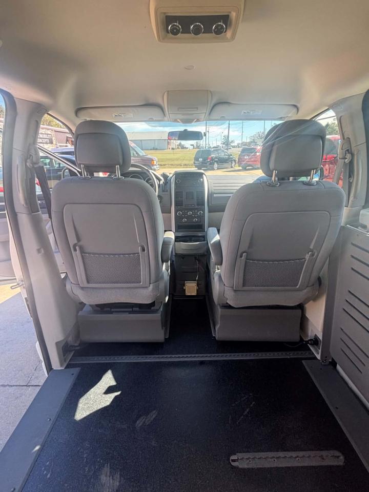 Dodge Grand Caravan SE 2010