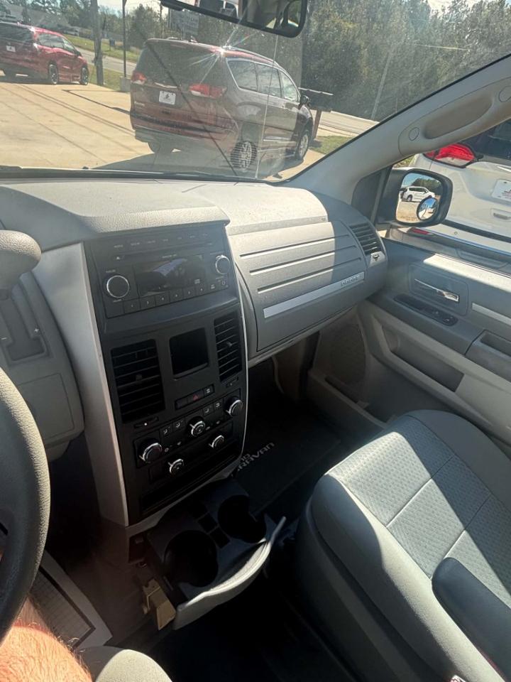 Dodge Grand Caravan SE 2010