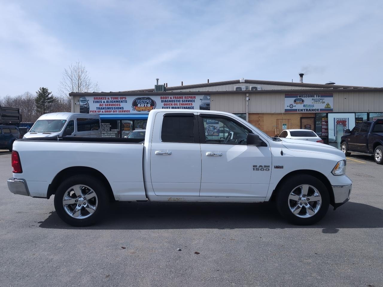 RAM 1500 2WD Quad Cab 140.5" Big Horn 2015