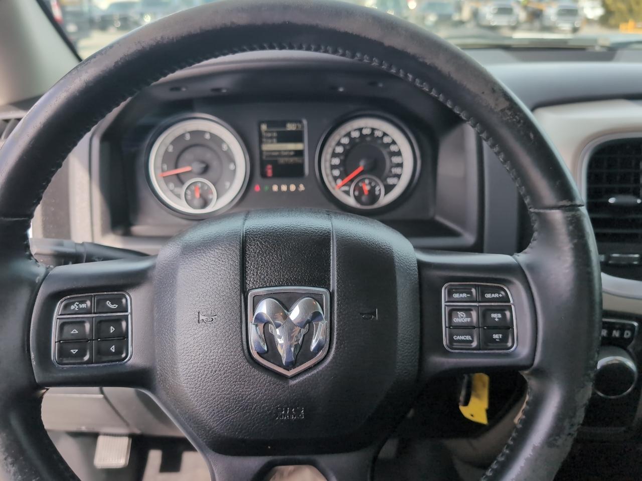 RAM 1500 2WD Quad Cab 140.5" Big Horn 2015