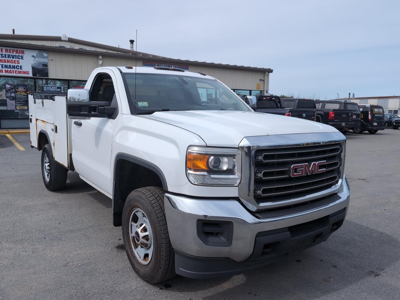 GMC Sierra 2500HD Base Long Box 4WD 2015