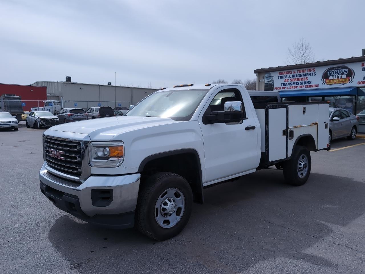 GMC Sierra 2500HD Base Long Box 4WD 2015