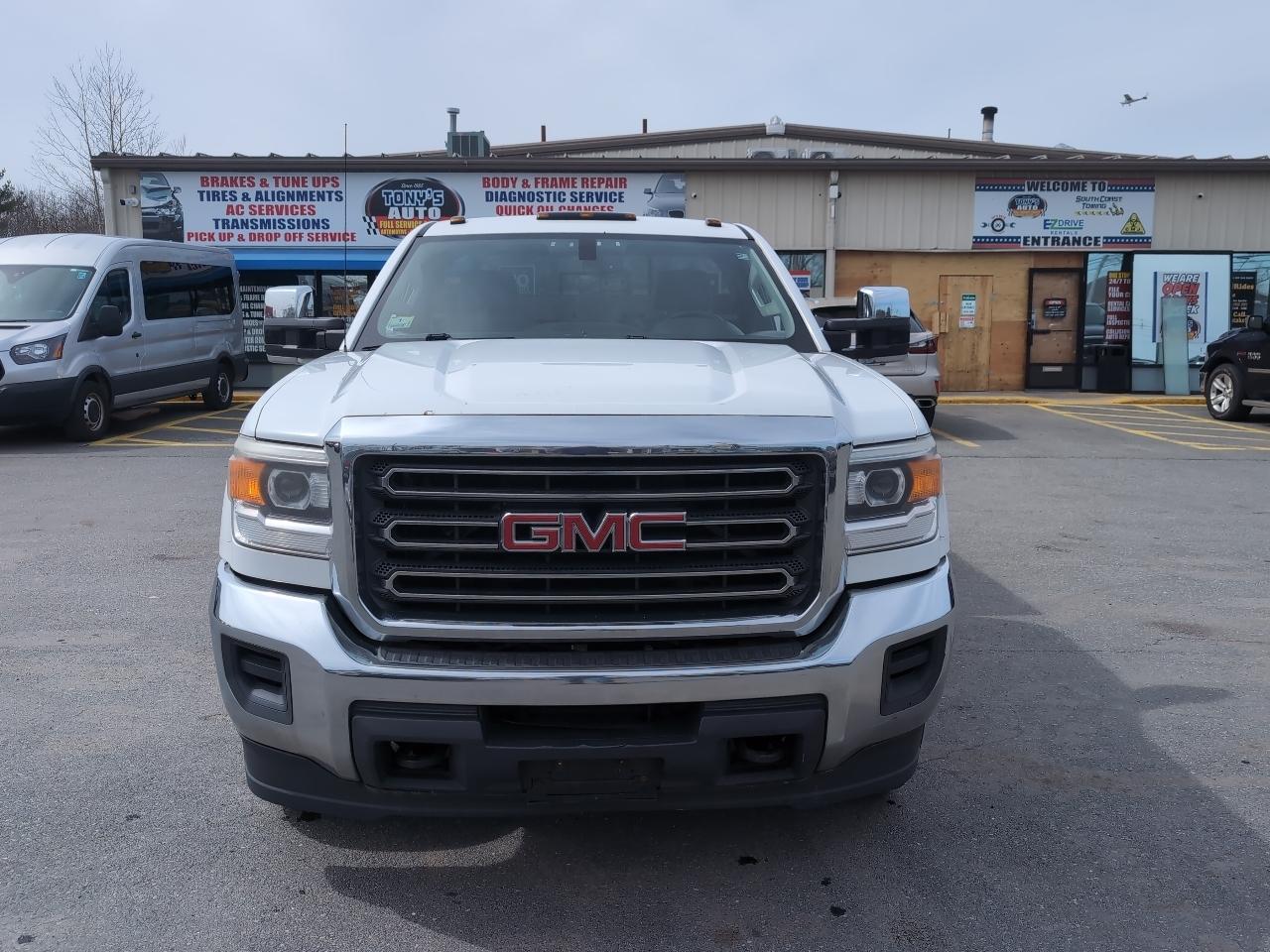 GMC Sierra 2500HD Base Long Box 4WD 2015