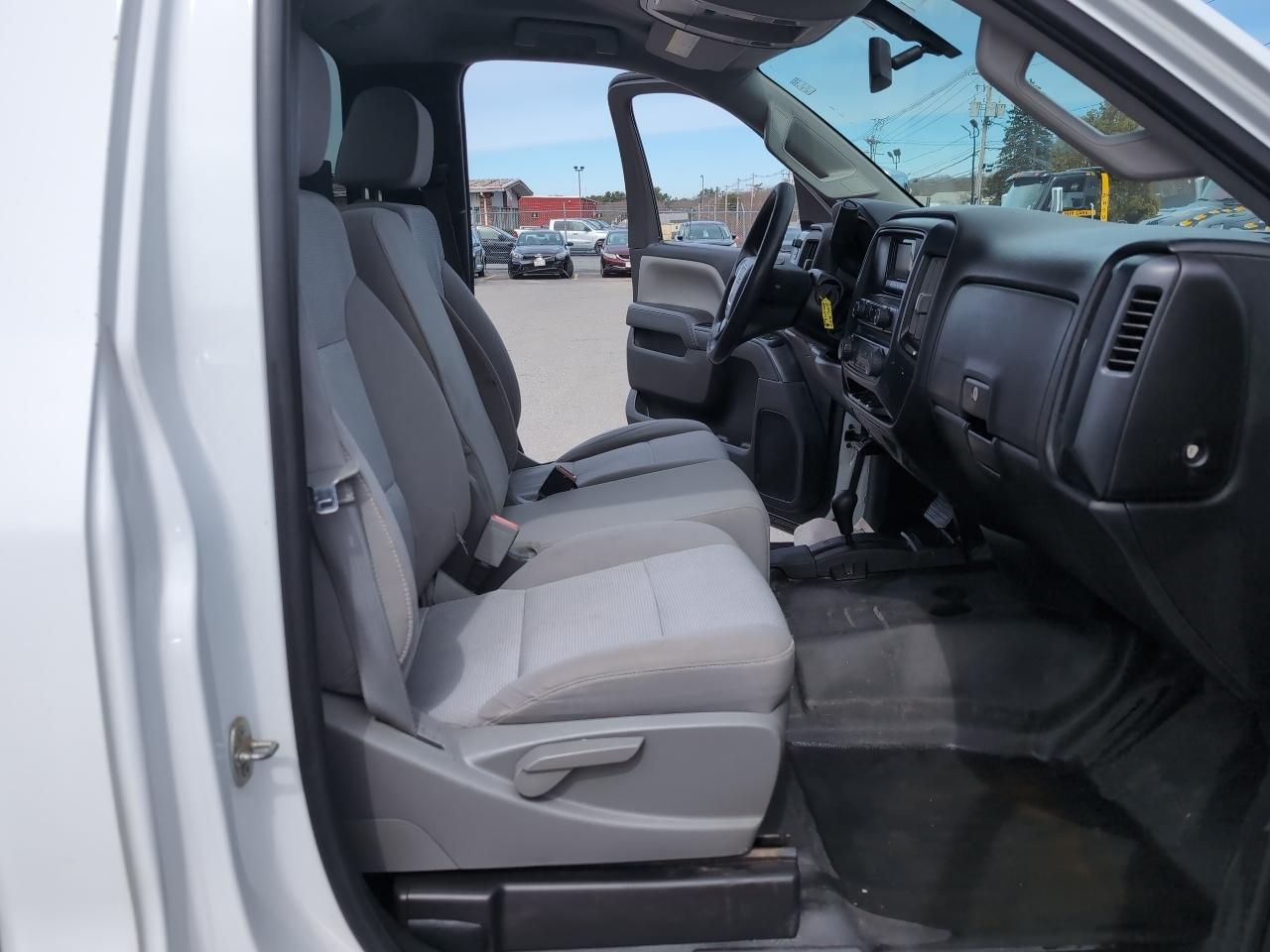 GMC Sierra 2500HD Base Long Box 4WD 2015