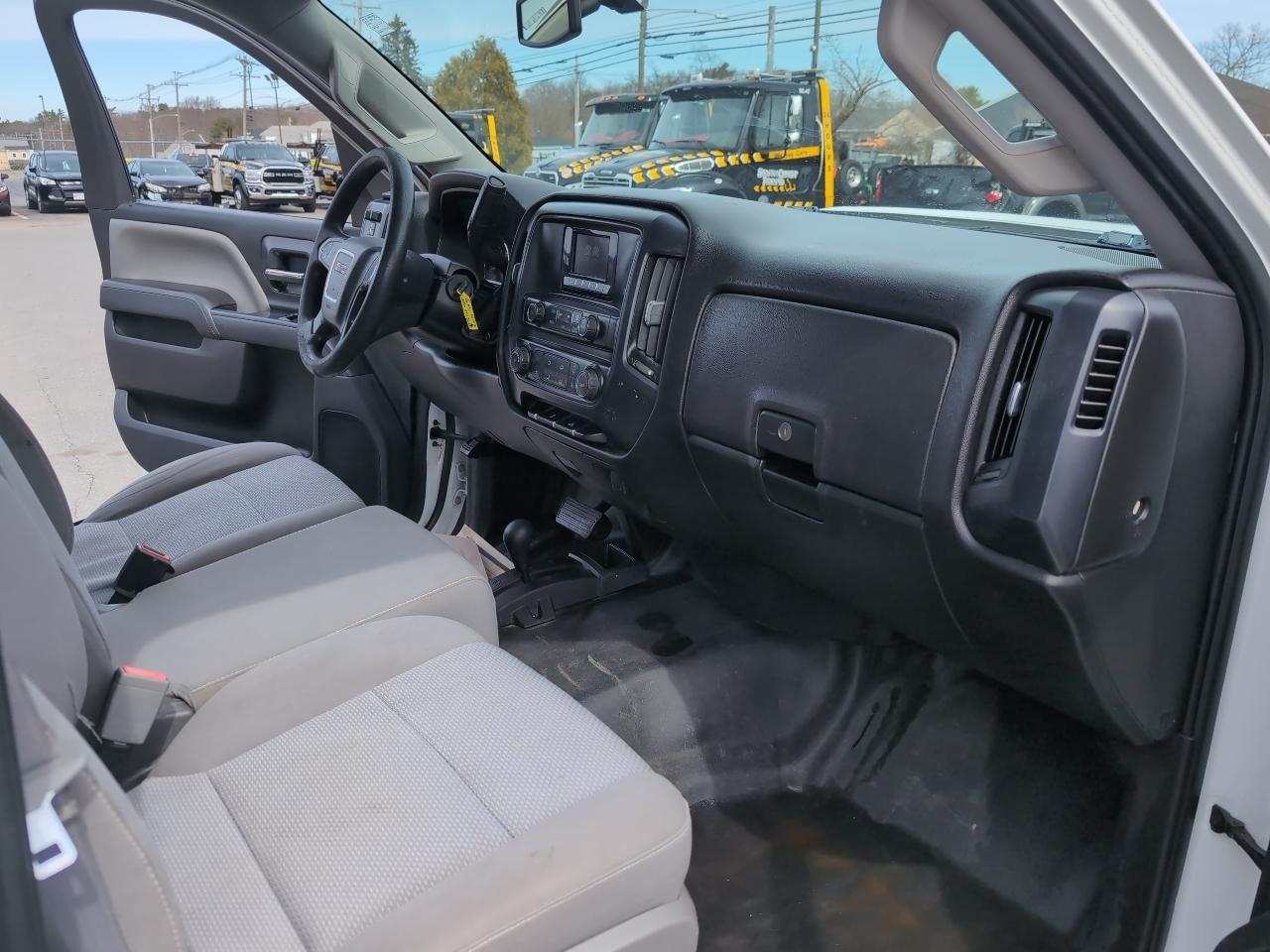 GMC Sierra 2500HD Base Long Box 4WD 2015