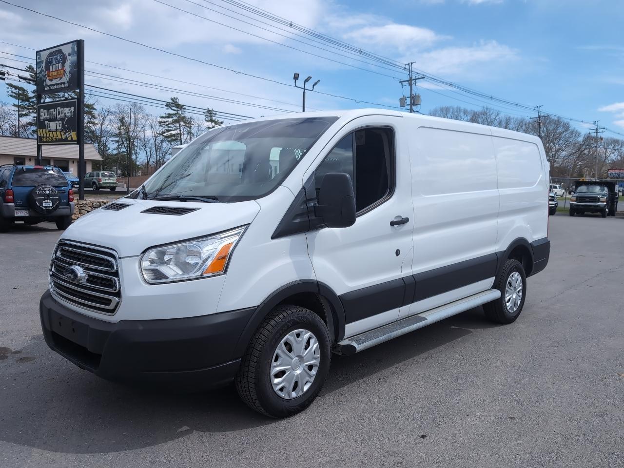 Ford Transit 250 Van Low Roof w/Sliding Pass. 130-in. WB 2019