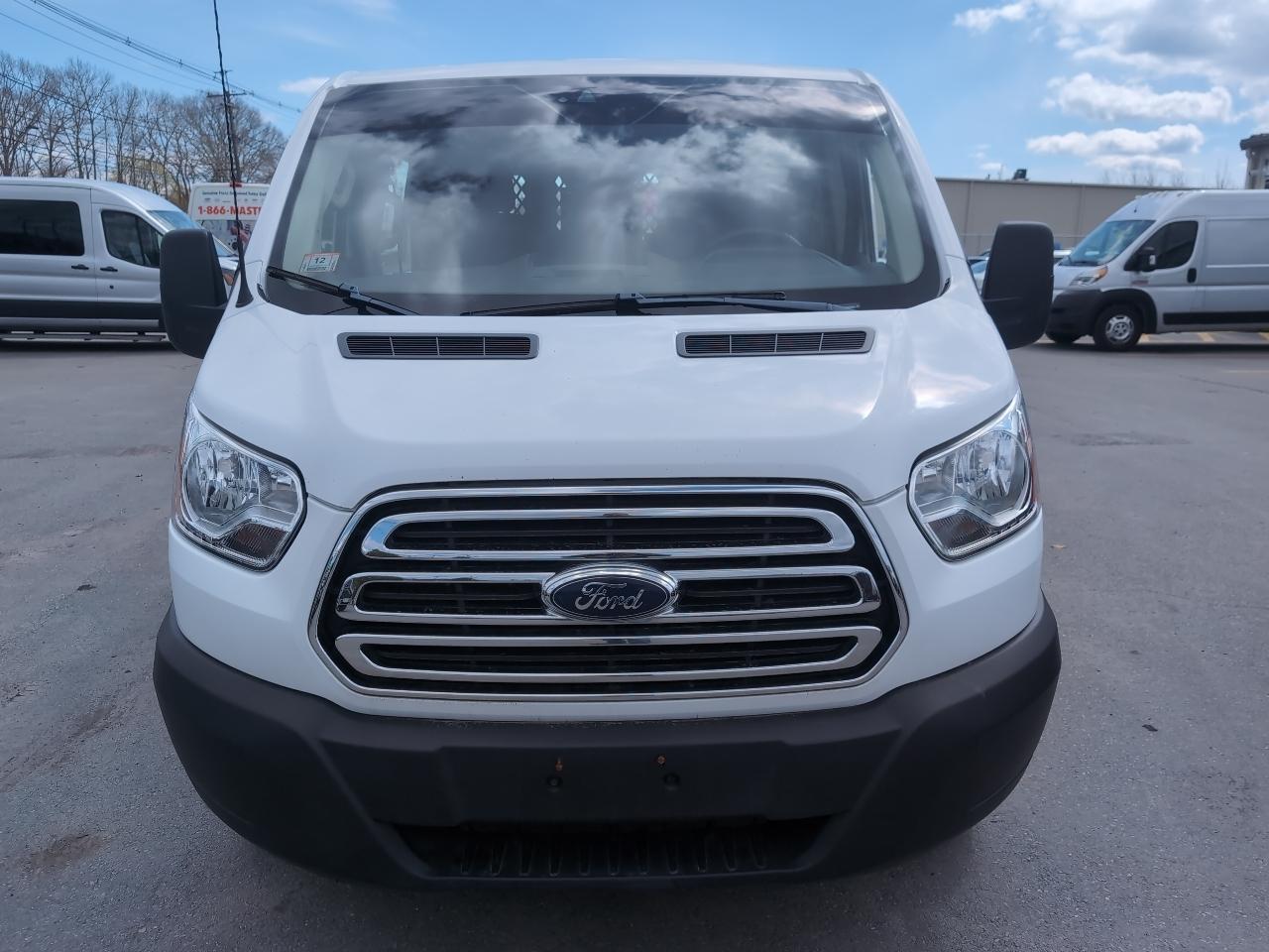 Ford Transit 250 Van Low Roof w/Sliding Pass. 130-in. WB 2019
