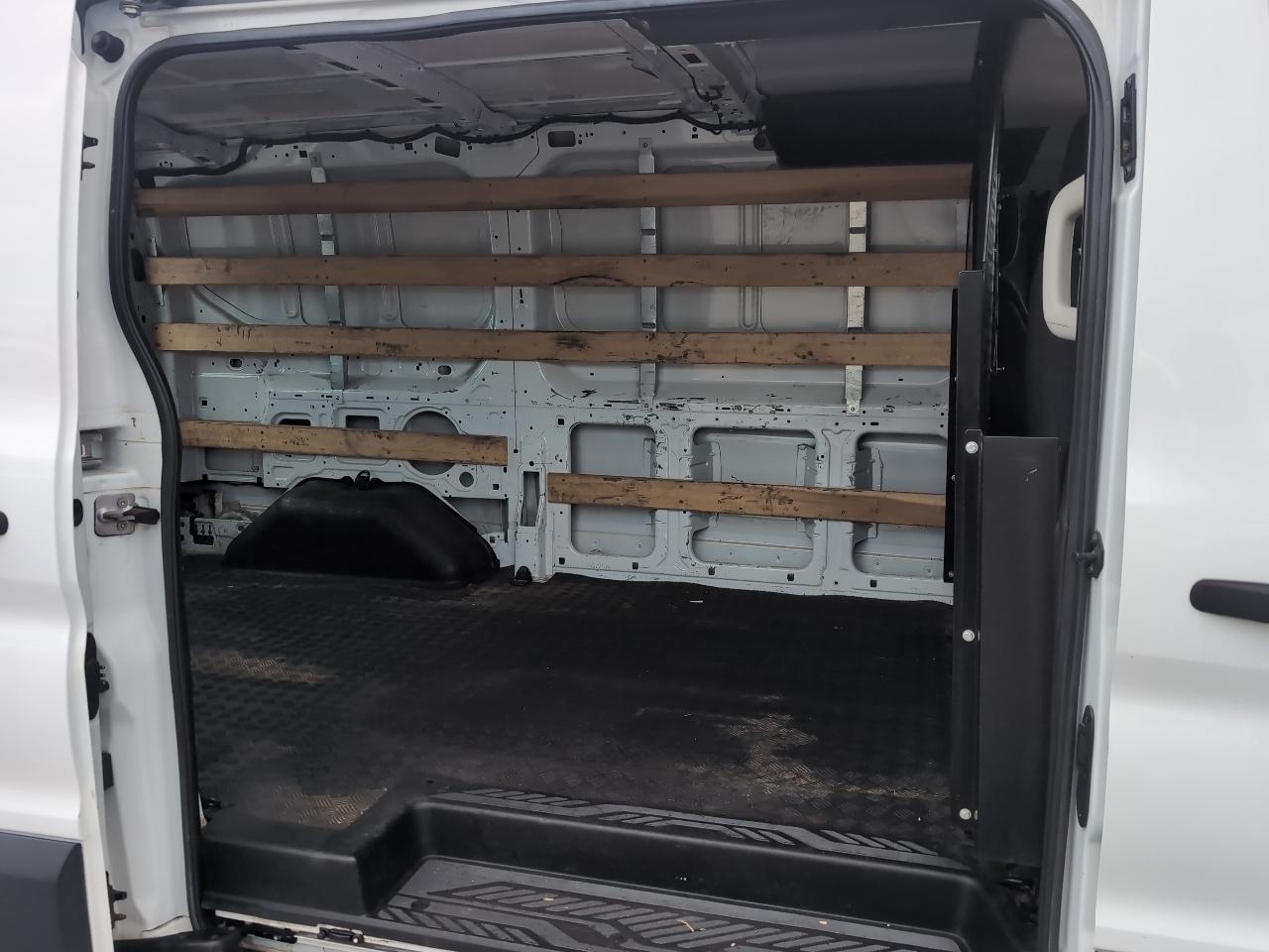 Ford Transit 250 Van Low Roof w/Sliding Pass. 130-in. WB 2019