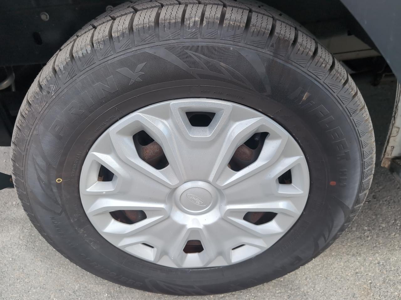 Ford Transit 250 Van Low Roof w/Sliding Pass. 130-in. WB 2019