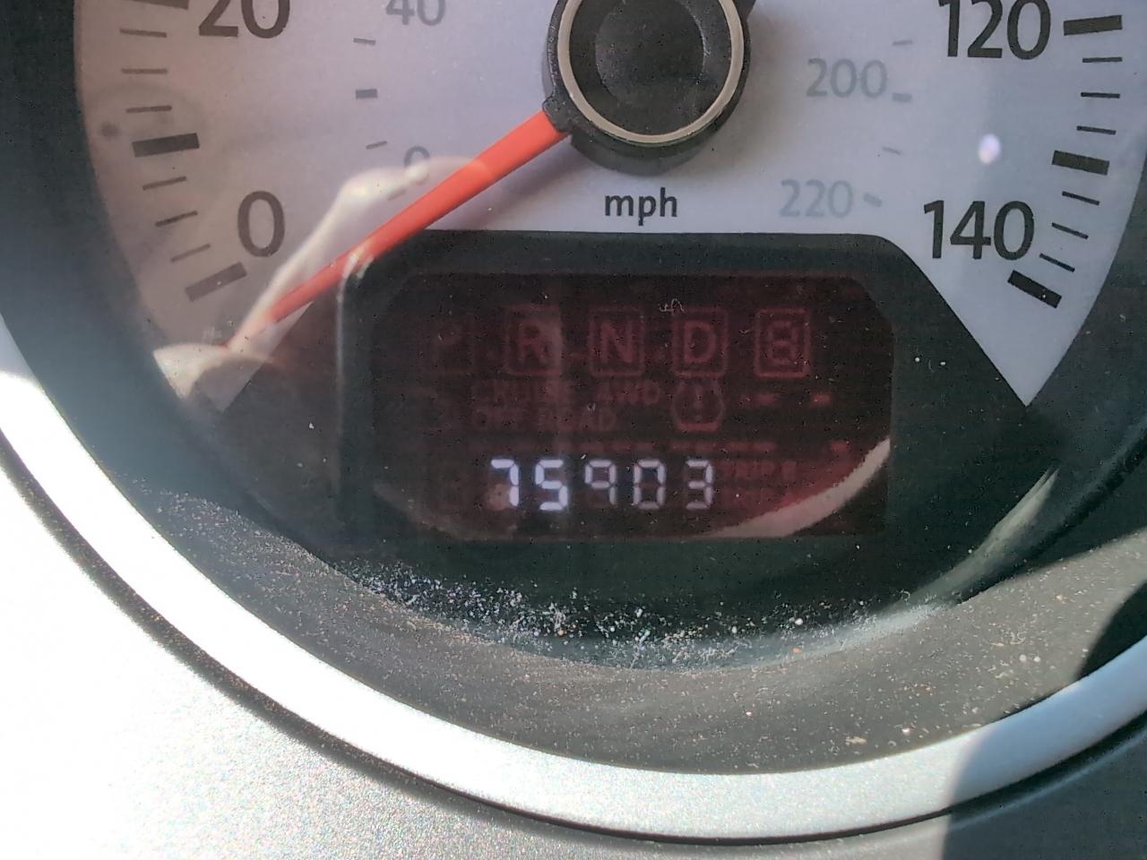 Volkswagen Routan SE 2012
