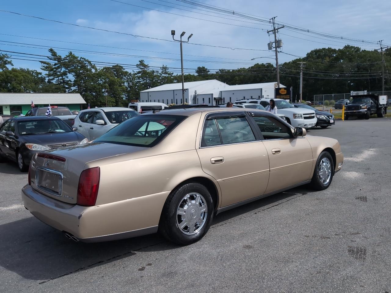 Cadillac DeVille Sedan 2005
