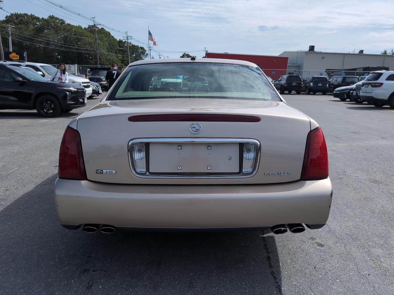 Cadillac DeVille Sedan 2005