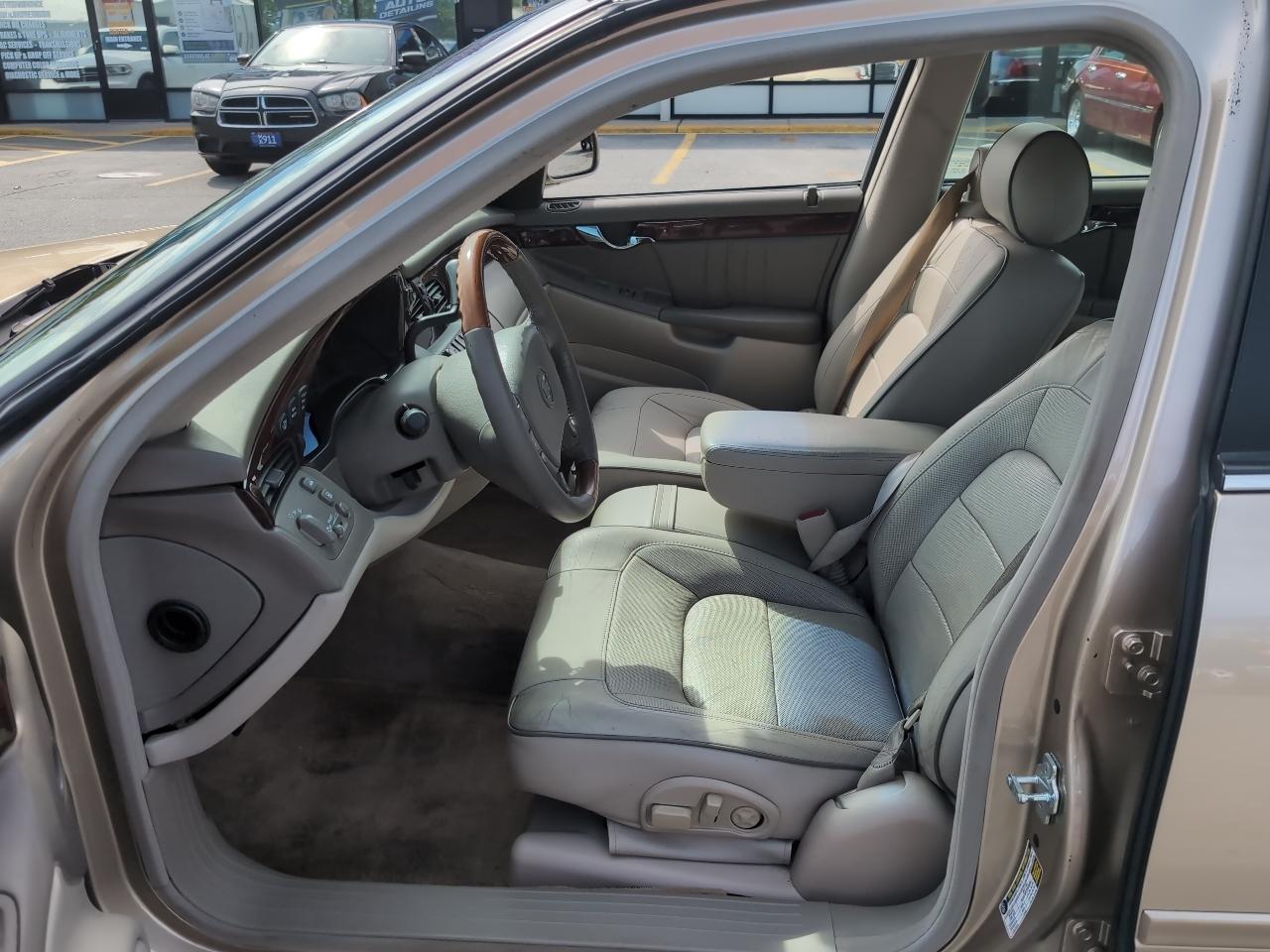 Cadillac DeVille Sedan 2005