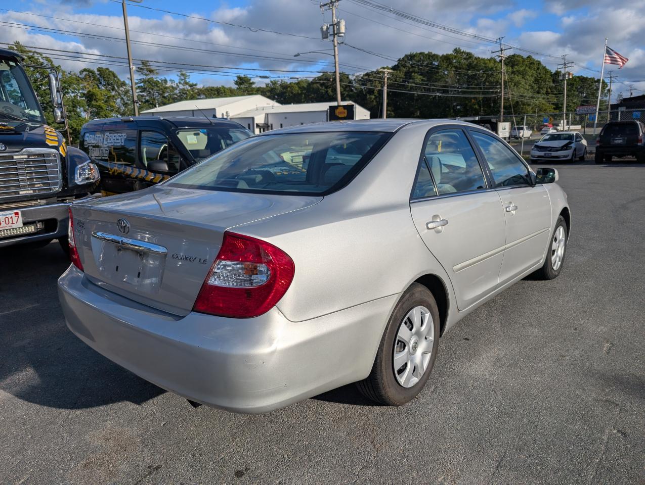Toyota Camry LE 2004
