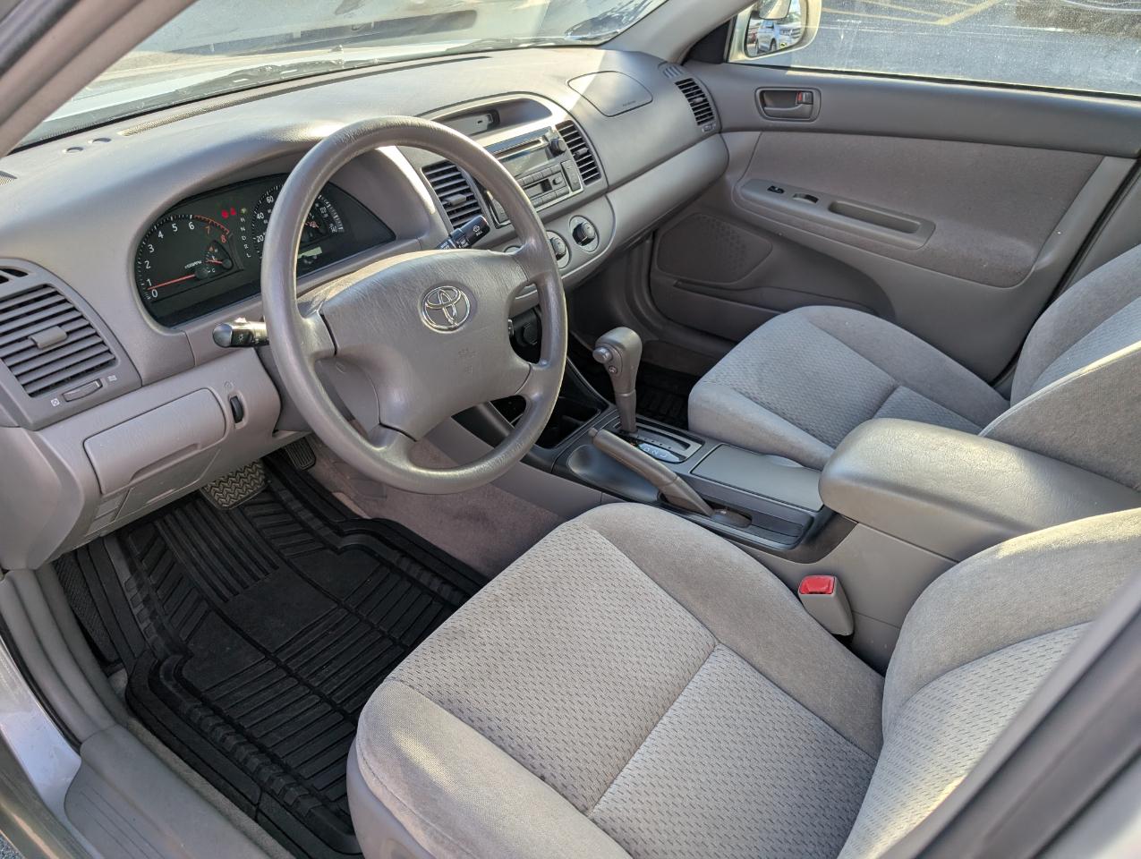 Toyota Camry LE 2004