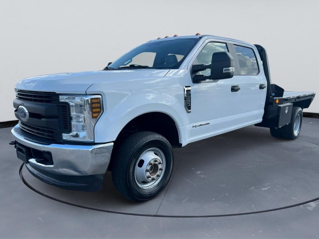 2018 Ford Super Duty F-350 DRW XL 4WD Crew Cab FLAT BED