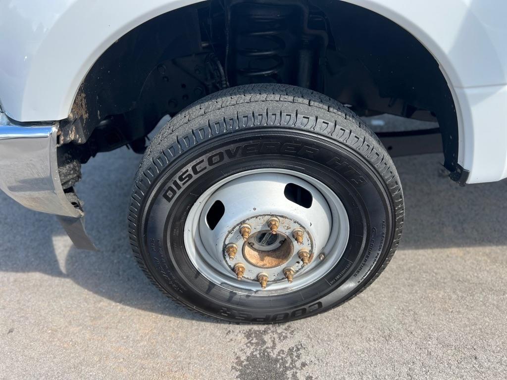 2018 Ford F-350 Super Duty Chassis Cab XL - Photo 9