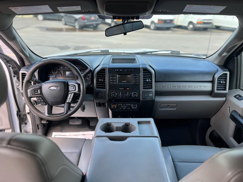 2018 Ford F-350 Super Duty Chassis Cab XL - Photo 17