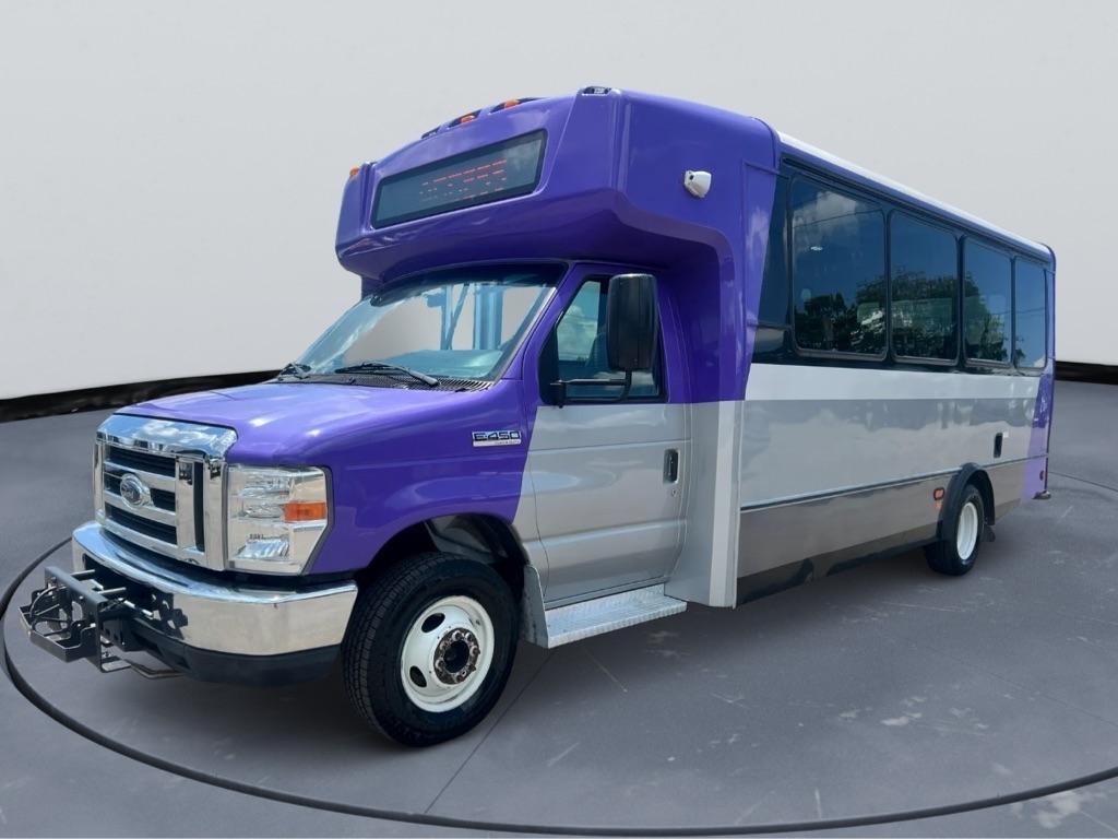 2019 Ford E-Series Cutaway E-450 DRW 158" Shuttle Bus