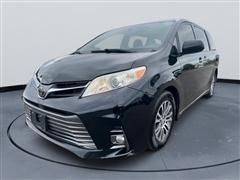 2018 Toyota Sienna 